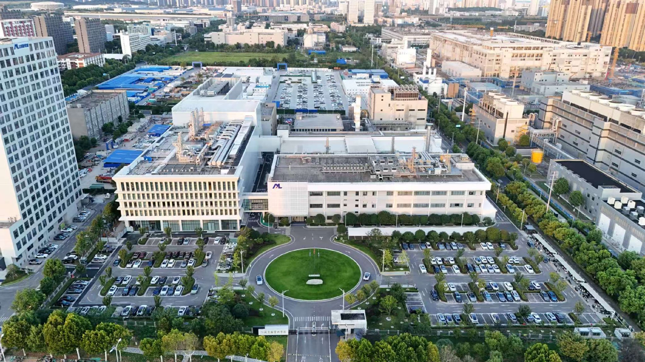 江城实验室：光谷闲置楼宇如何成为集成电路创新高地